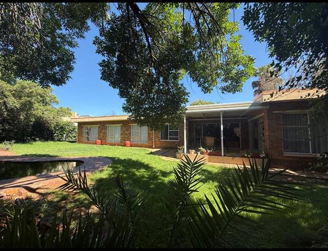 3 BEDROOM HOUSE FOR SALE IN VANDERBIJLPARK SE 2